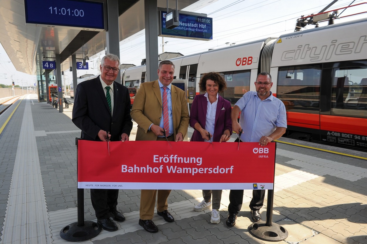 Neuer Bahnhof Wampersdorf eröffnet