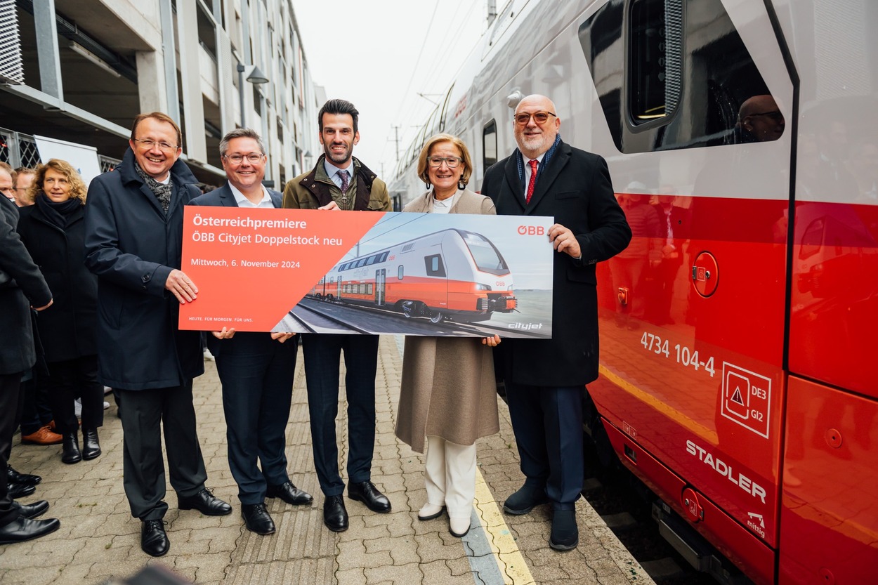 Österreichpremiere des neuen ÖBB Cityjet Doppelstock in St. Pölten